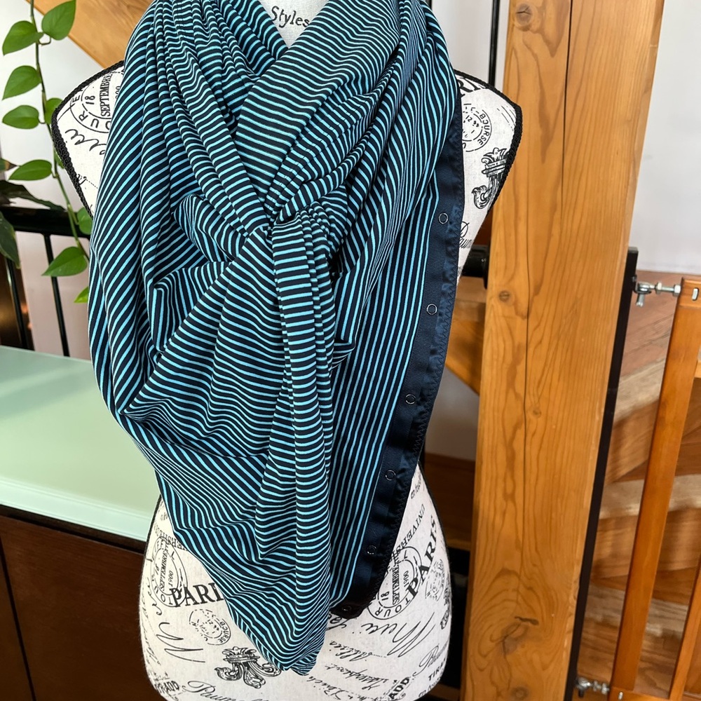 lululemon athletica Striped Vinyasa-navy and turquoise